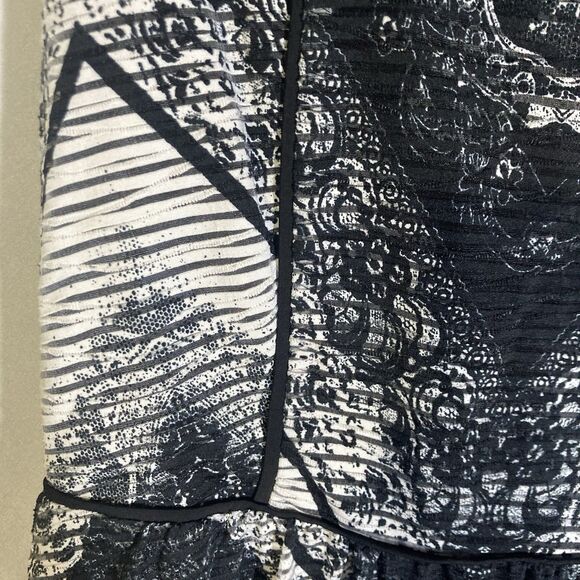 ANN TAYLOR LOFT black white chevron artsy scoop neck sleevless shift dress 4 - Picture 6 of 10